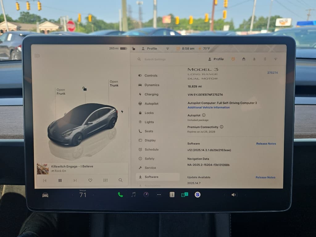 2022 Tesla Model 3 view 9