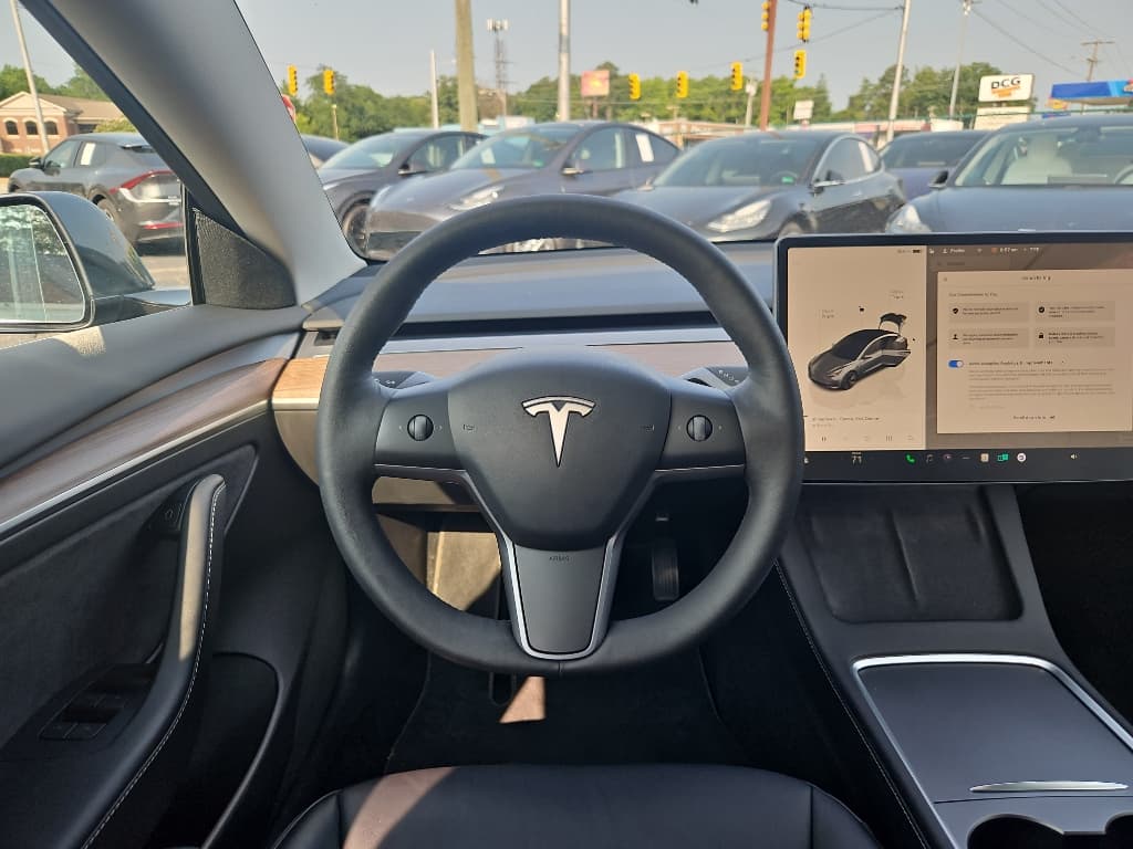 2022 Tesla Model 3 view 8
