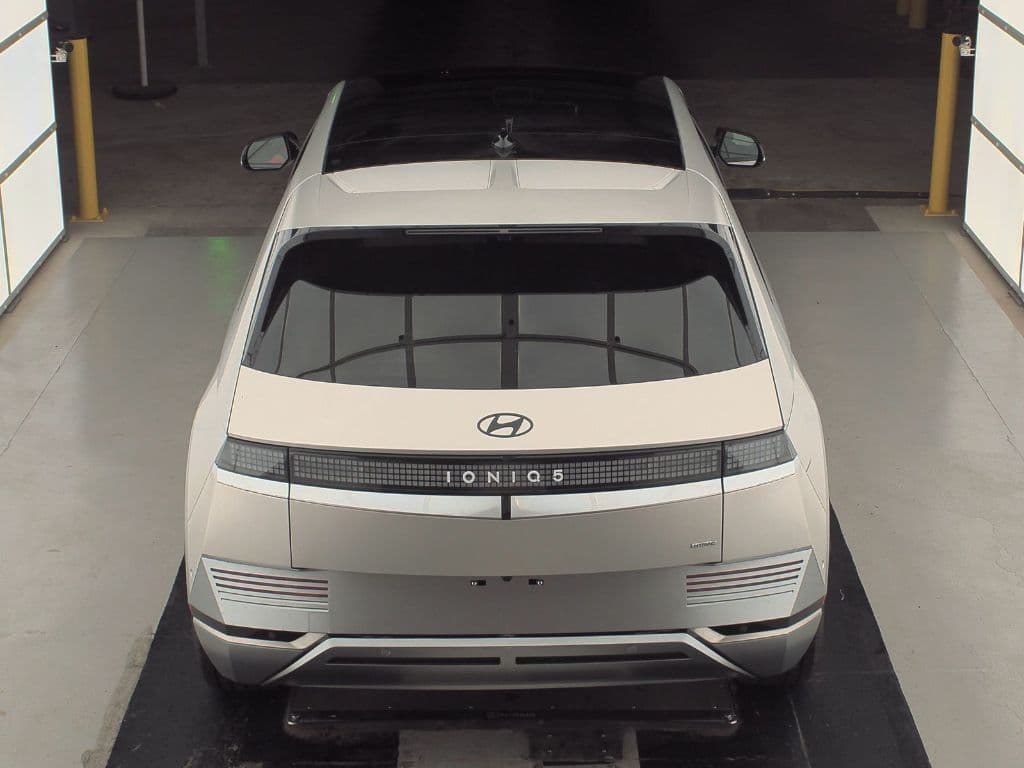 2024 Hyundai IONIQ 5 view 5