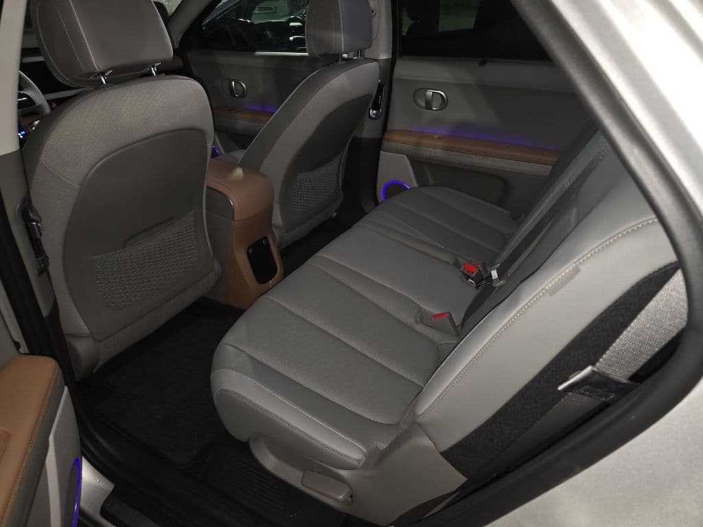2024 Hyundai IONIQ 5 view 8