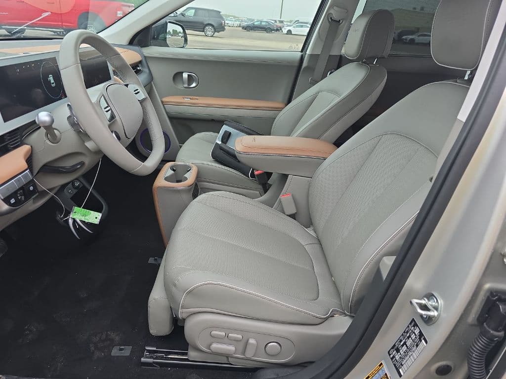 2024 Hyundai IONIQ 5 view 7