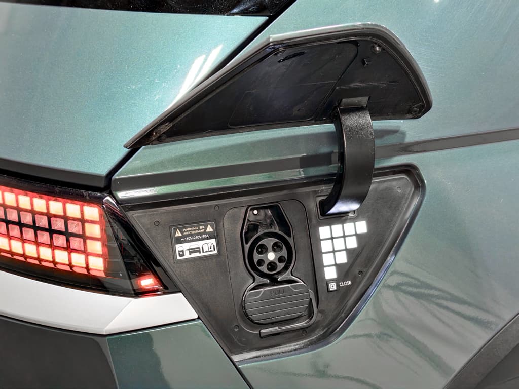 2024 Hyundai IONIQ 5 view 5