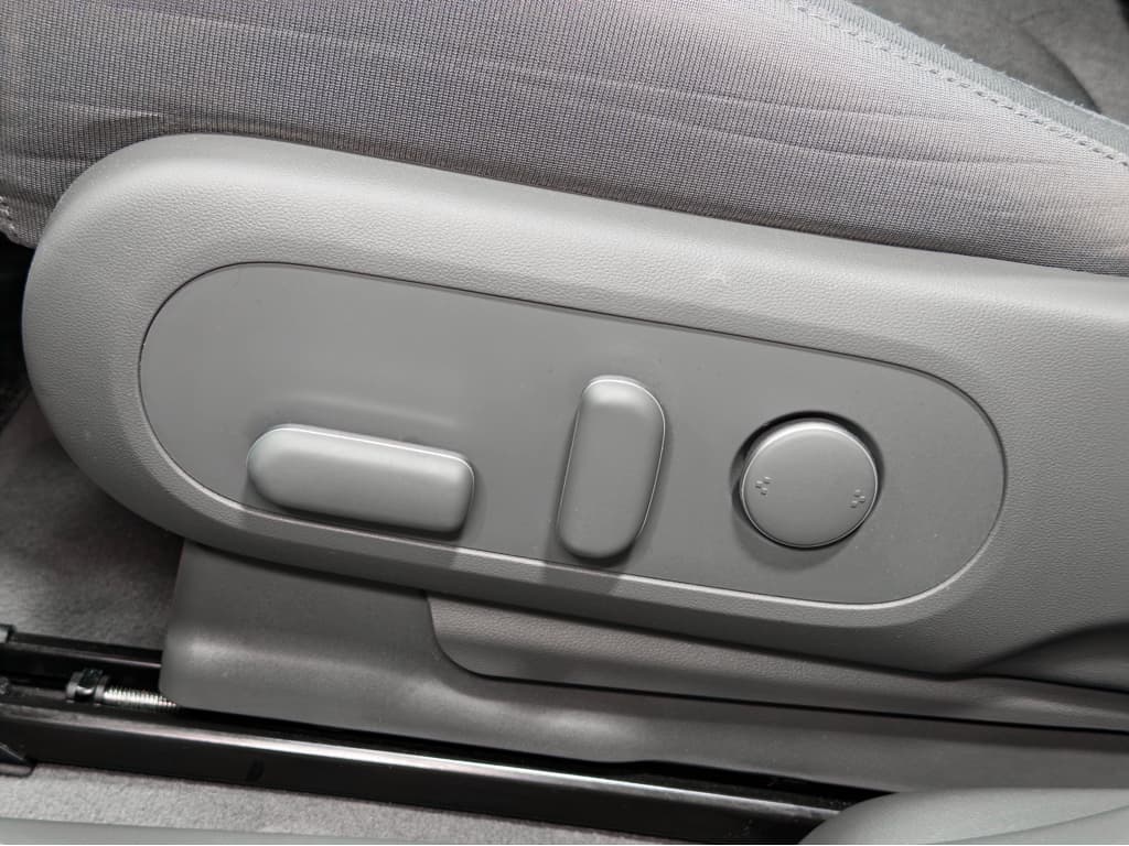 2024 Hyundai IONIQ 5 view 6