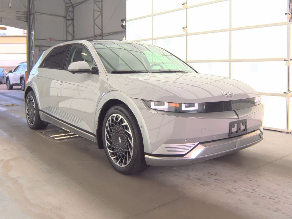 2024 Hyundai IONIQ 5 view 2