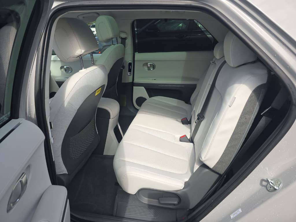2024 Hyundai IONIQ 5 view 6
