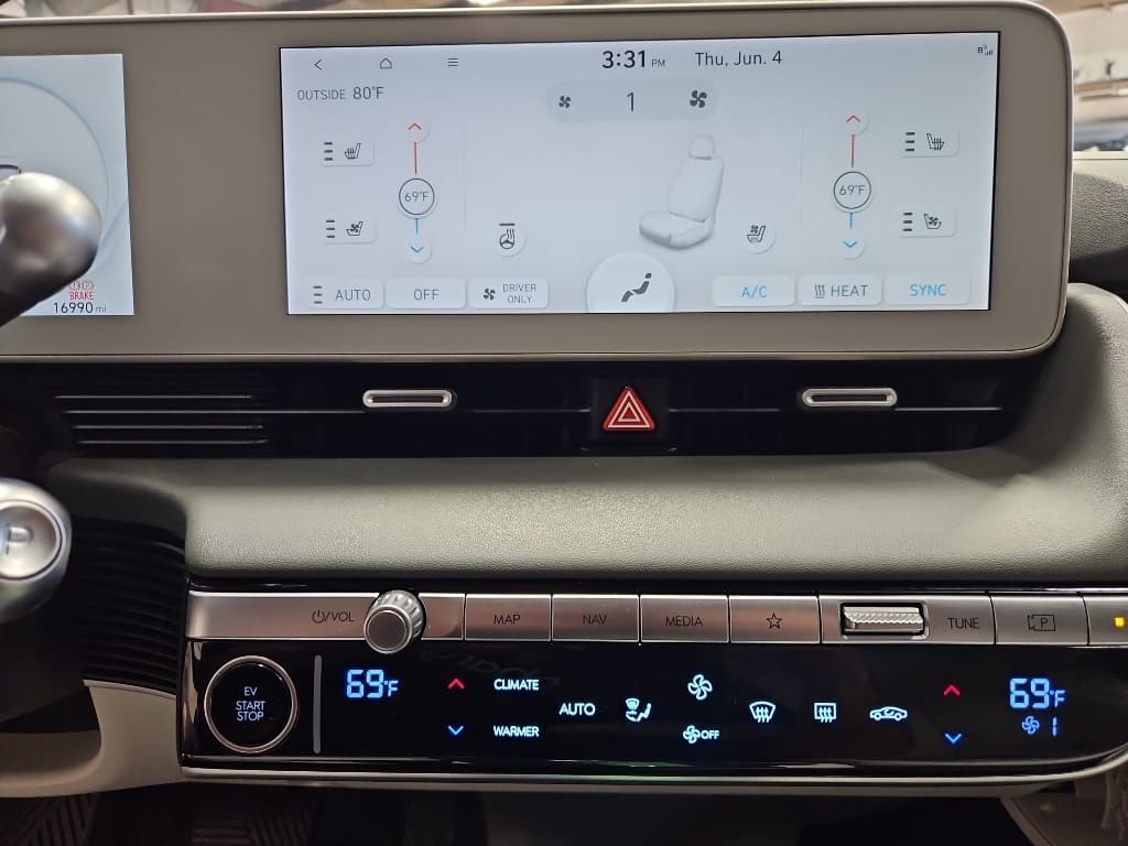 2024 Hyundai IONIQ 5 view 14