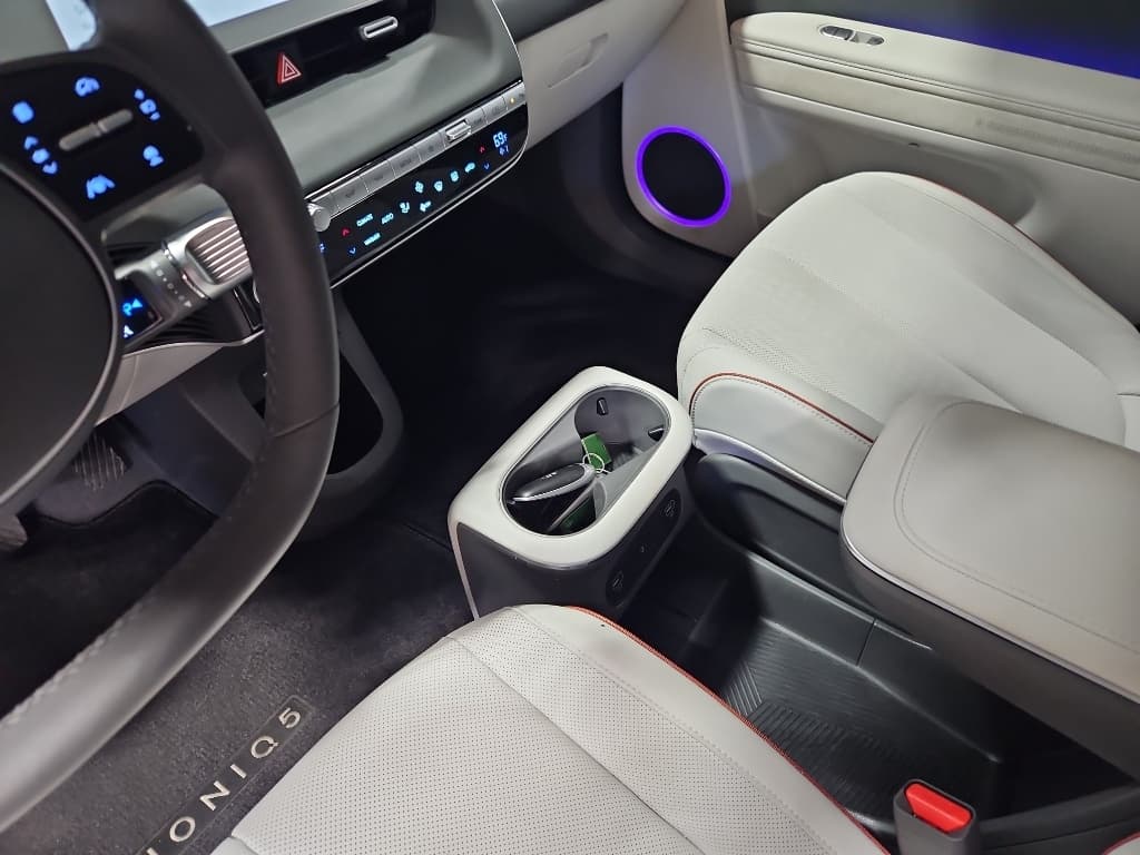2024 Hyundai IONIQ 5 view 19