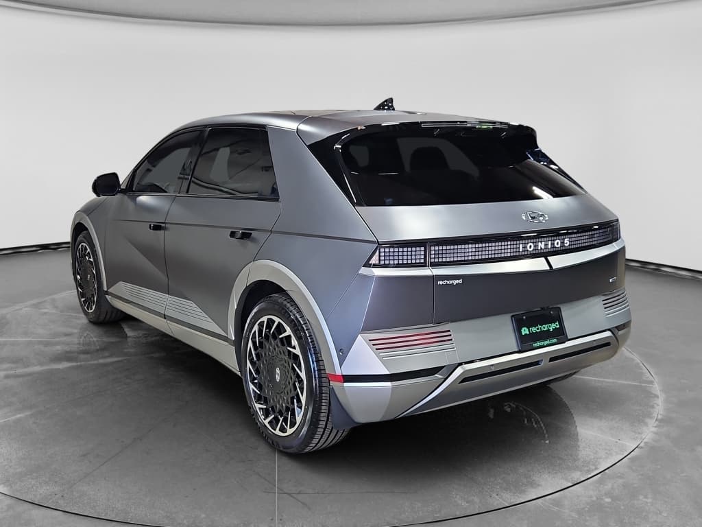 2024 Hyundai IONIQ 5 view 2