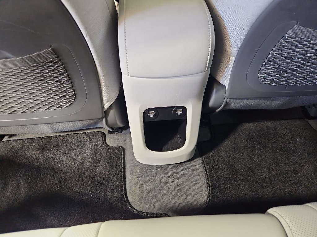2024 Hyundai IONIQ 5 view 25