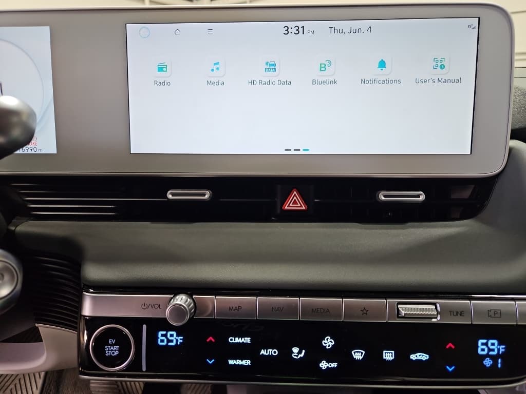2024 Hyundai IONIQ 5 view 11