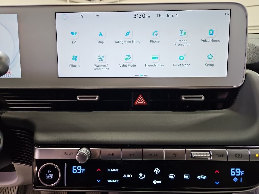 2024 Hyundai IONIQ 5 view 10