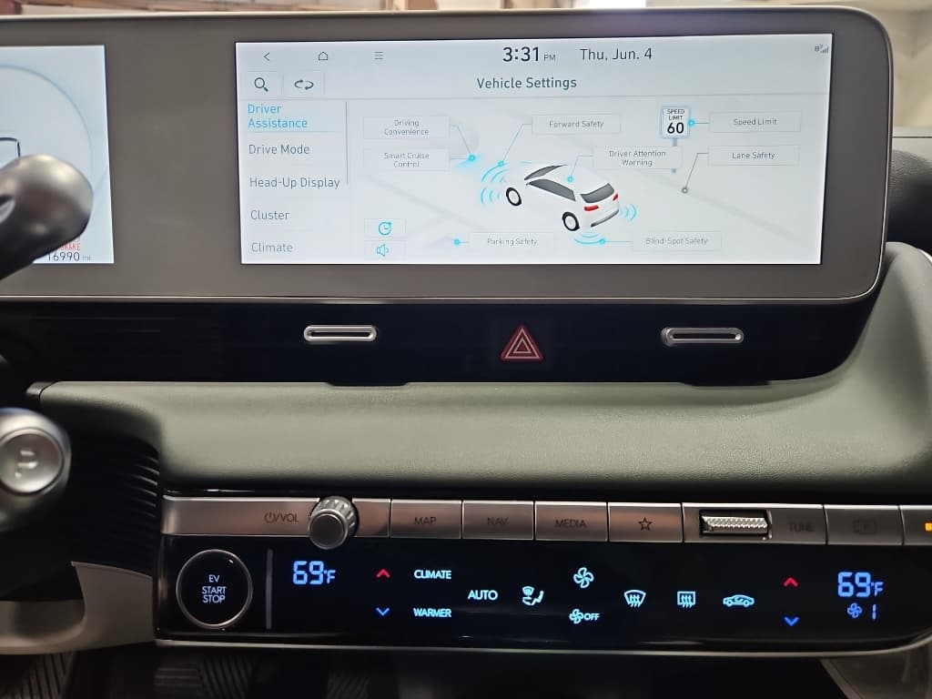 2024 Hyundai IONIQ 5 view 13