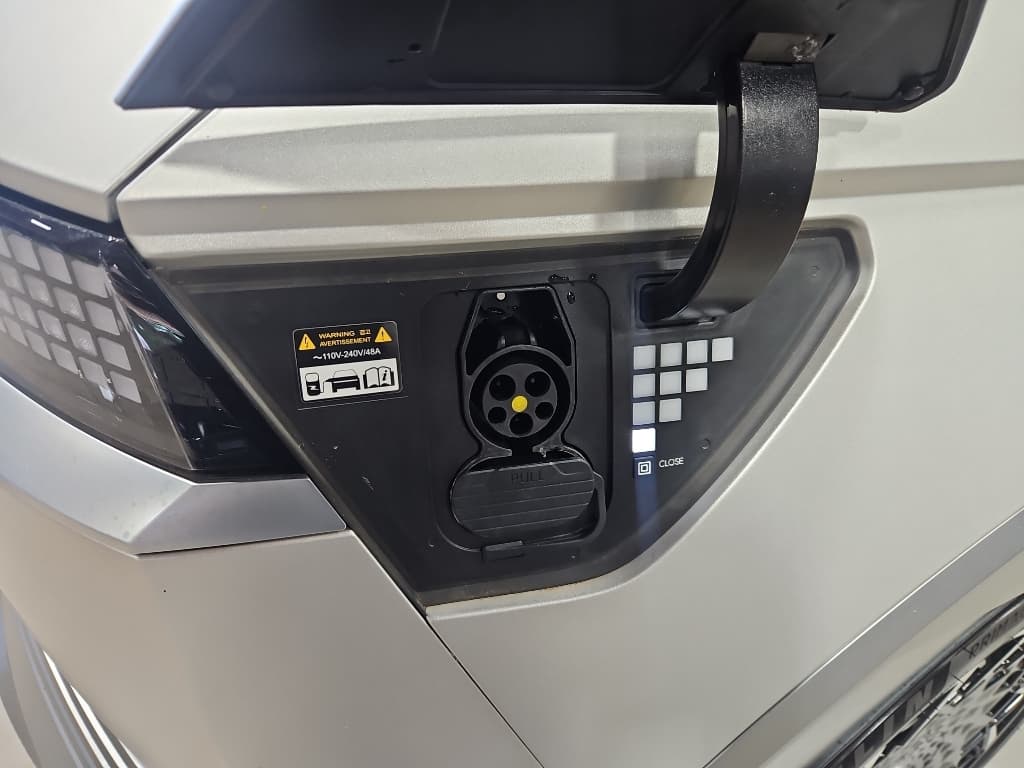 2024 Hyundai IONIQ 5 view 5