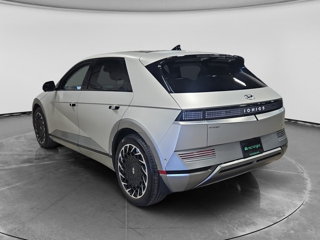 2024 Hyundai IONIQ 5 view 2