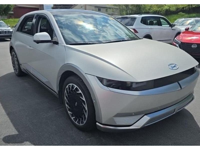 2024 Hyundai IONIQ 5 view 2