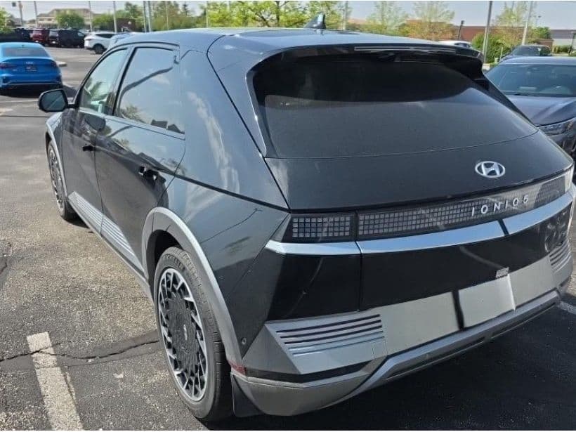 2024 Hyundai IONIQ 5 view 4