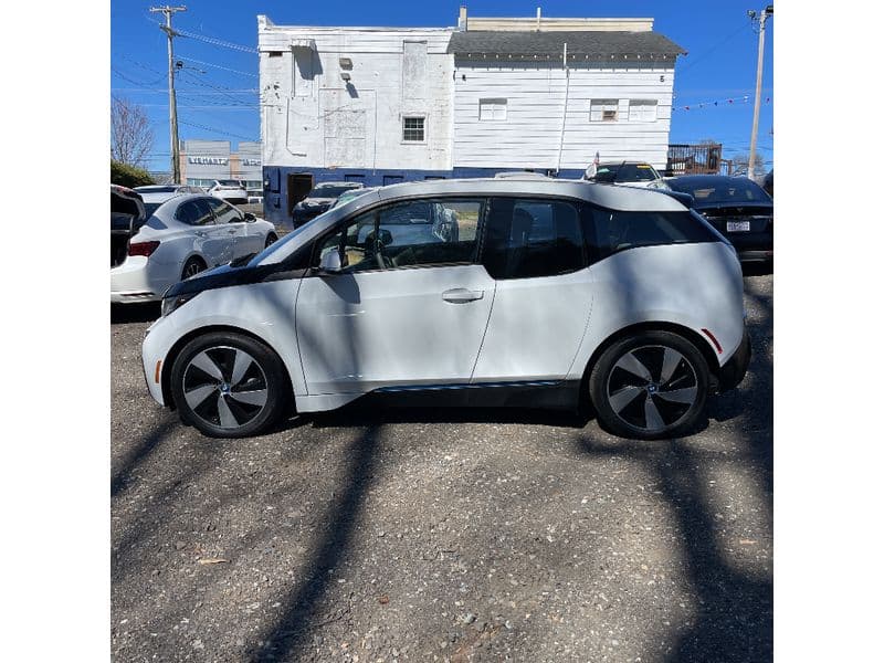 2015 BMW i3 view 2