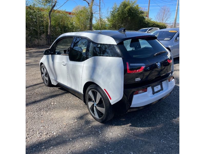 2015 BMW i3 view 3