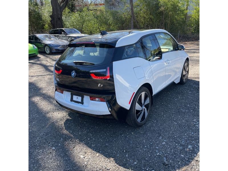 2015 BMW i3 view 5