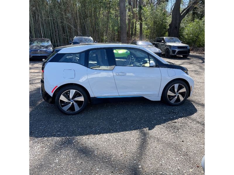 2015 BMW i3 view 6