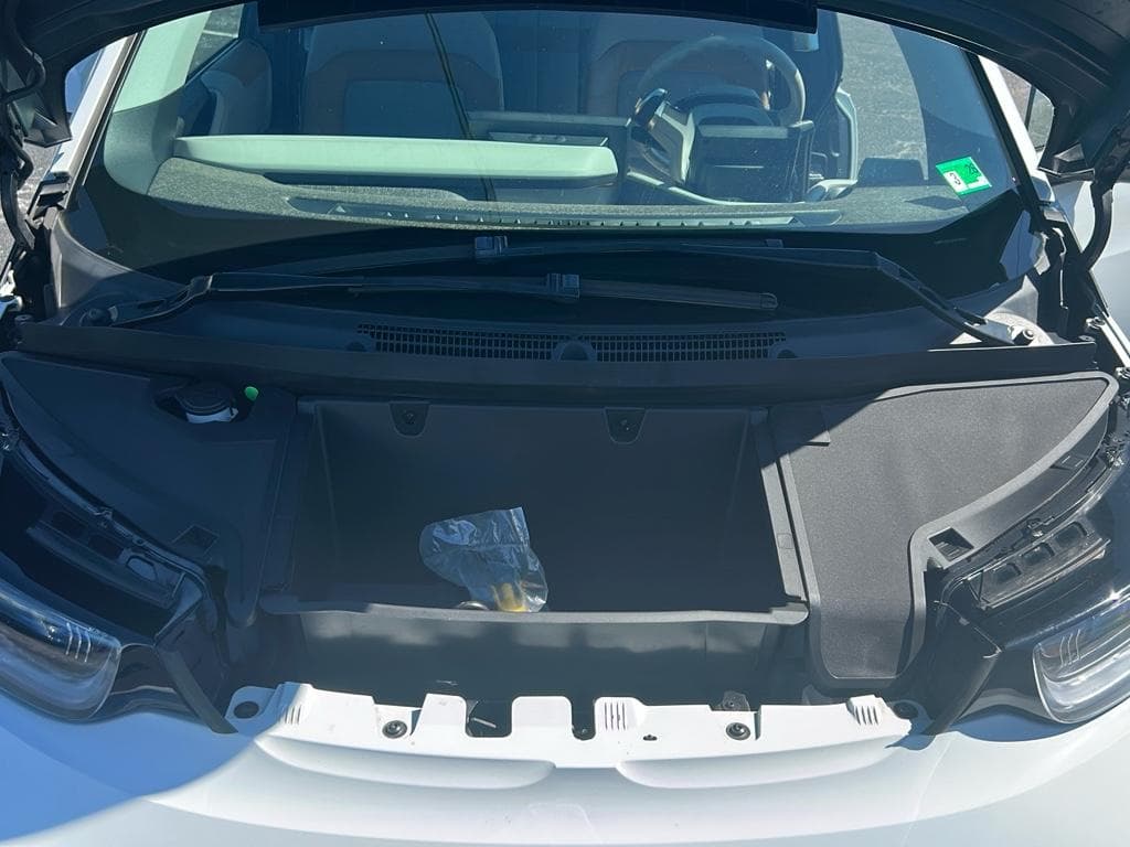2015 BMW i3 view 18