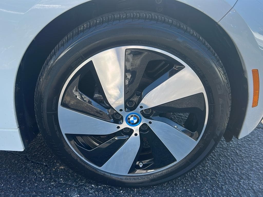 2015 BMW i3 view 23