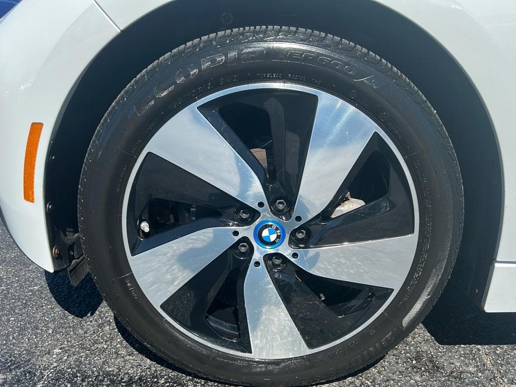 2015 BMW i3 view 25