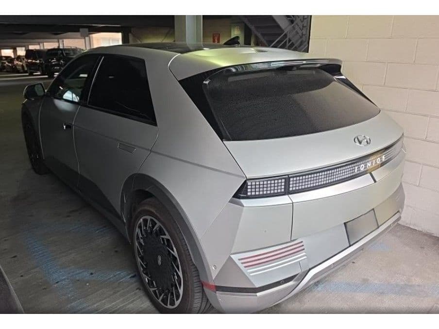 2024 Hyundai IONIQ 5 view 4