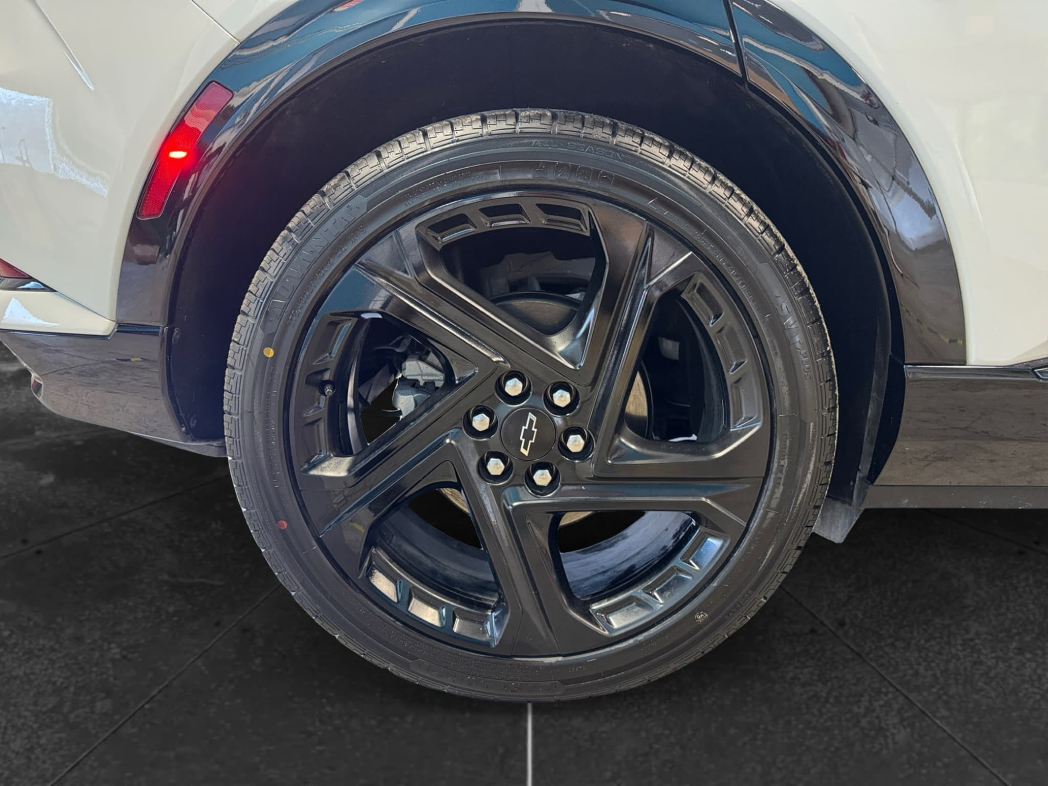 2024 Chevrolet Equinox EV view 35