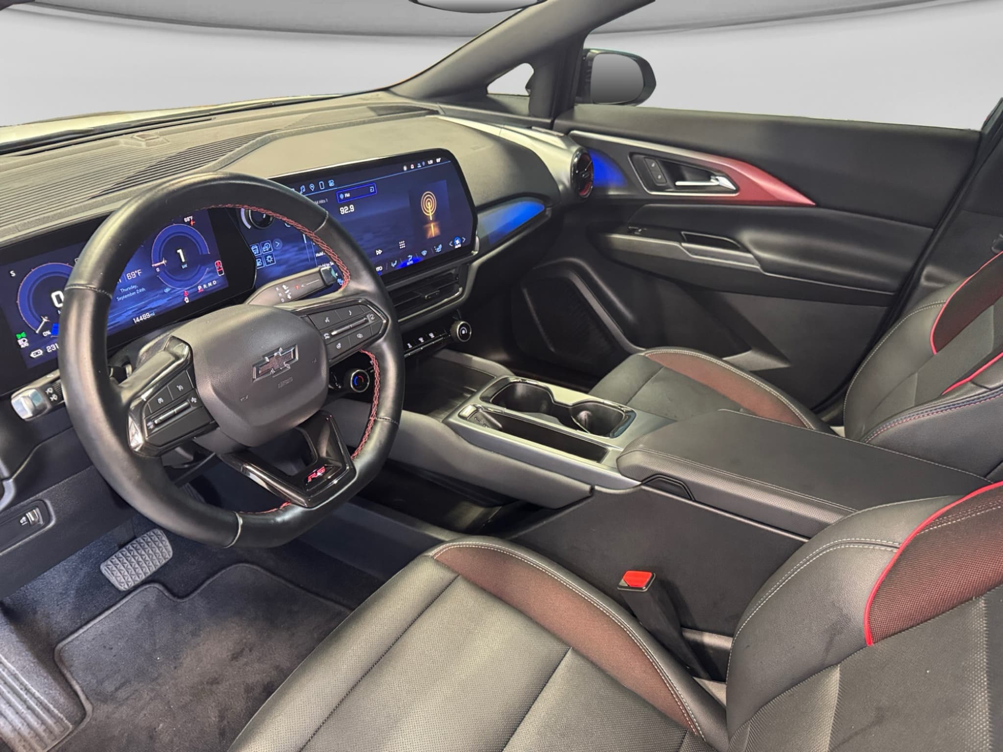 2024 Chevrolet Equinox EV view 17