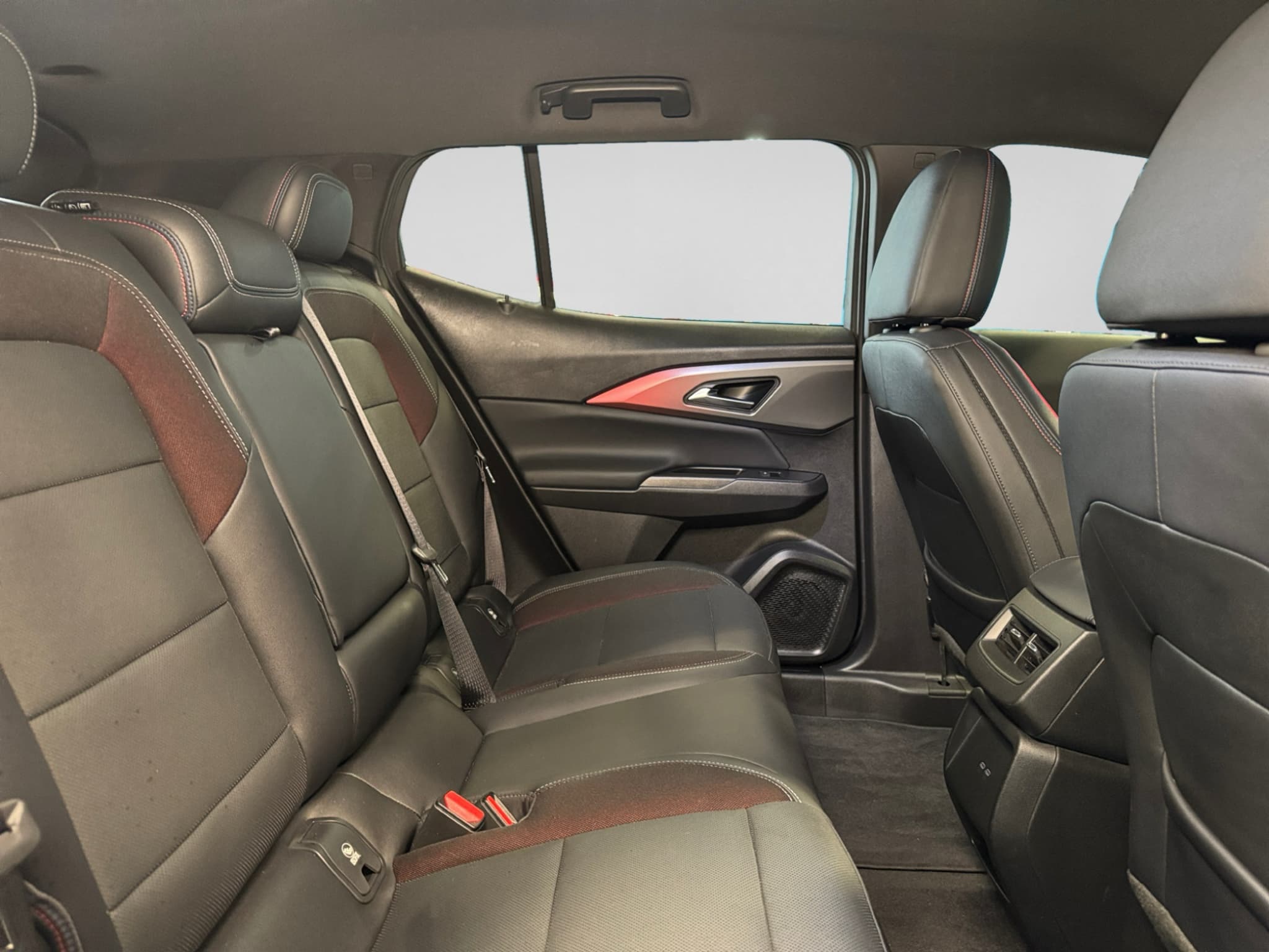 2024 Chevrolet Equinox EV view 22