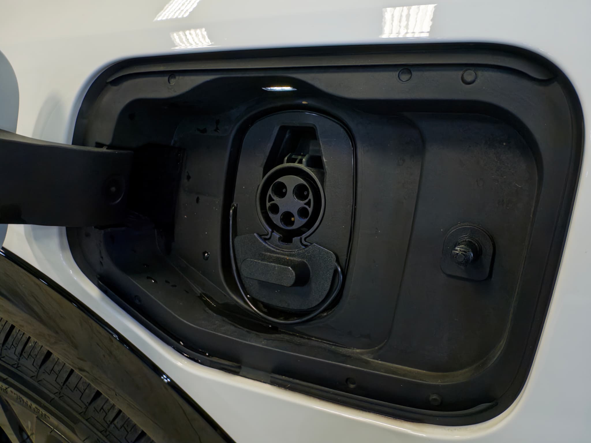 2024 Chevrolet Equinox EV view 5