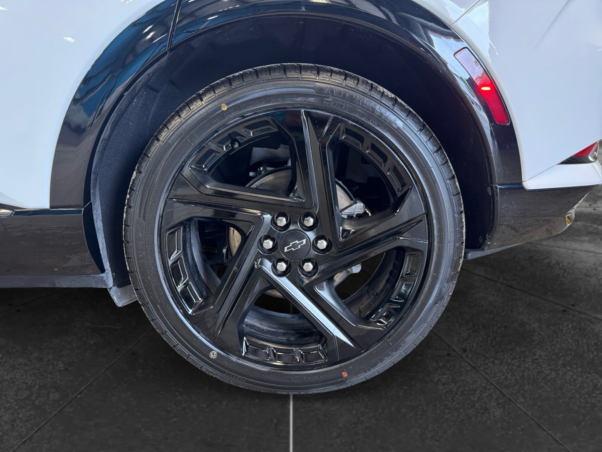2024 Chevrolet Equinox EV view 31