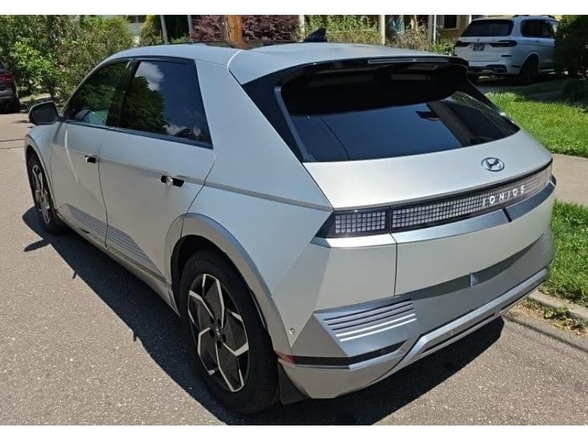 2024 Hyundai IONIQ 5 view 4