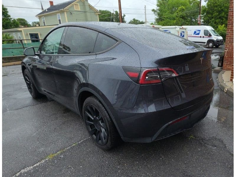 2024 Tesla Model Y view 4