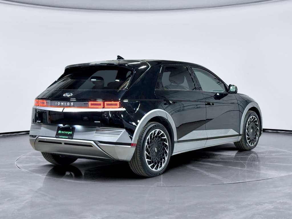 2024 Hyundai IONIQ 5 view 3