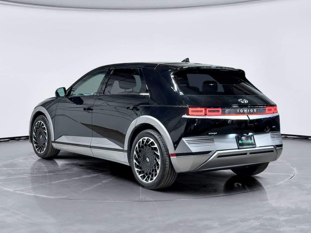 2024 Hyundai IONIQ 5 view 2