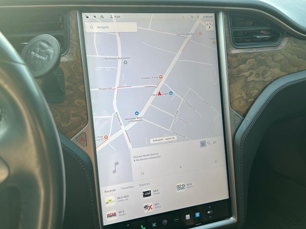 2018 Tesla Model S view 9