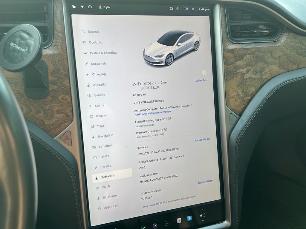 2018 Tesla Model S view 8