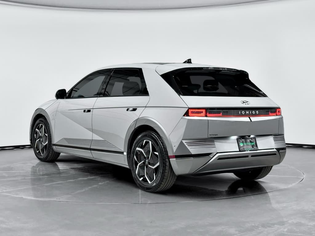 2024 Hyundai IONIQ 5 view 2