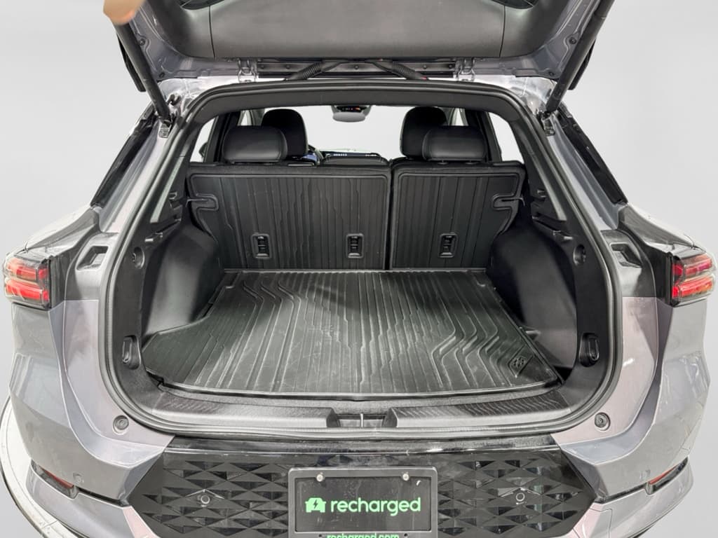 2024 Chevrolet Equinox EV view 23