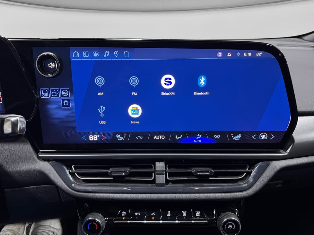 2024 Chevrolet Equinox EV view 11