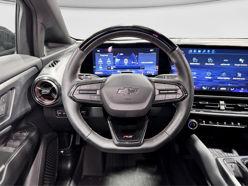 2024 Chevrolet Equinox EV view 8