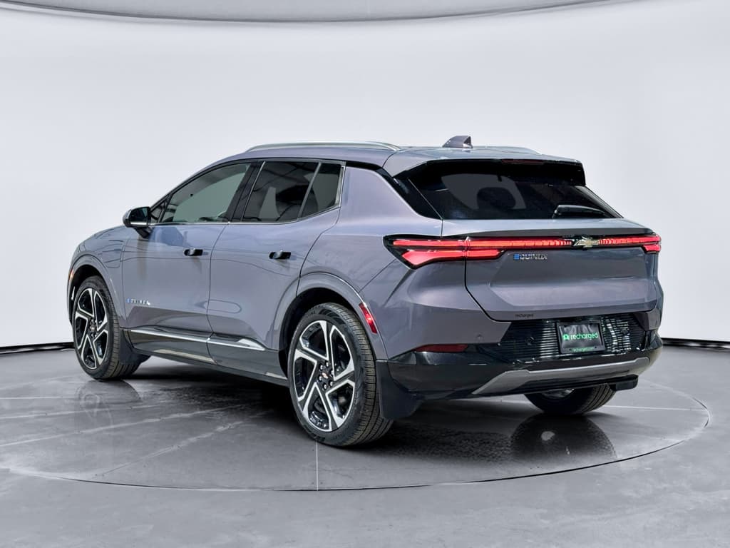 2024 Chevrolet Equinox EV view 2