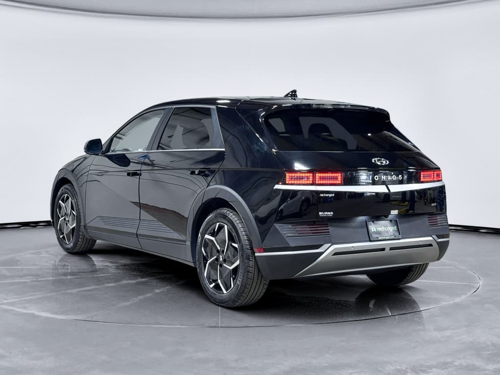 2024 Hyundai IONIQ 5 view 2