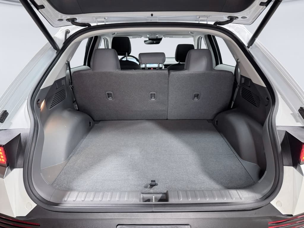 2024 Hyundai IONIQ 5 view 28
