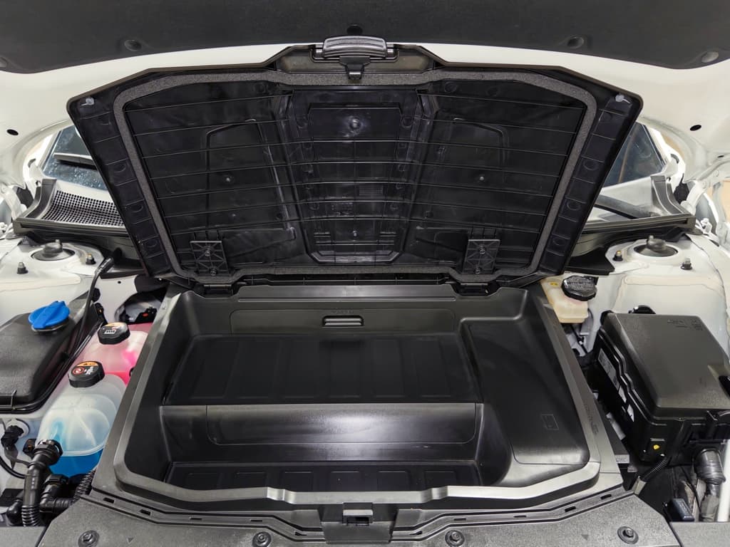 2024 Hyundai IONIQ 5 view 27