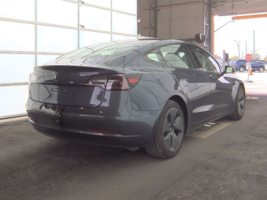 2022 Tesla Model 3 view 4