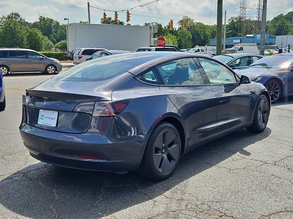 2022 Tesla Model 3 view 4