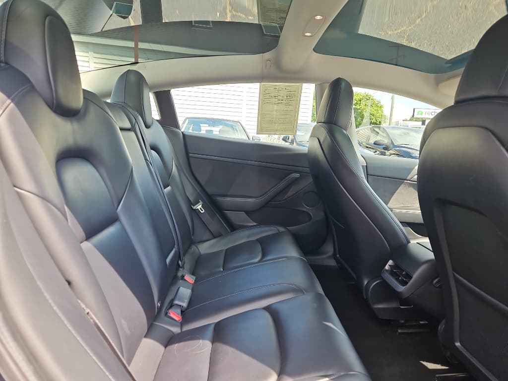 2022 Tesla Model 3 view 21